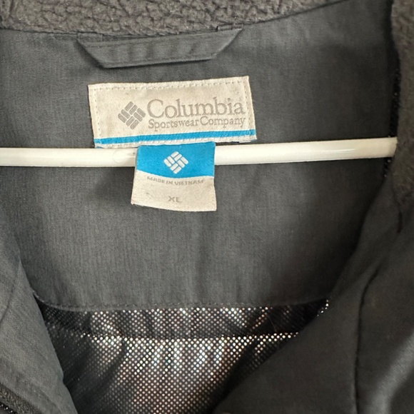XL Women’s Columbia Coat /Parka - Picture 3 of 6